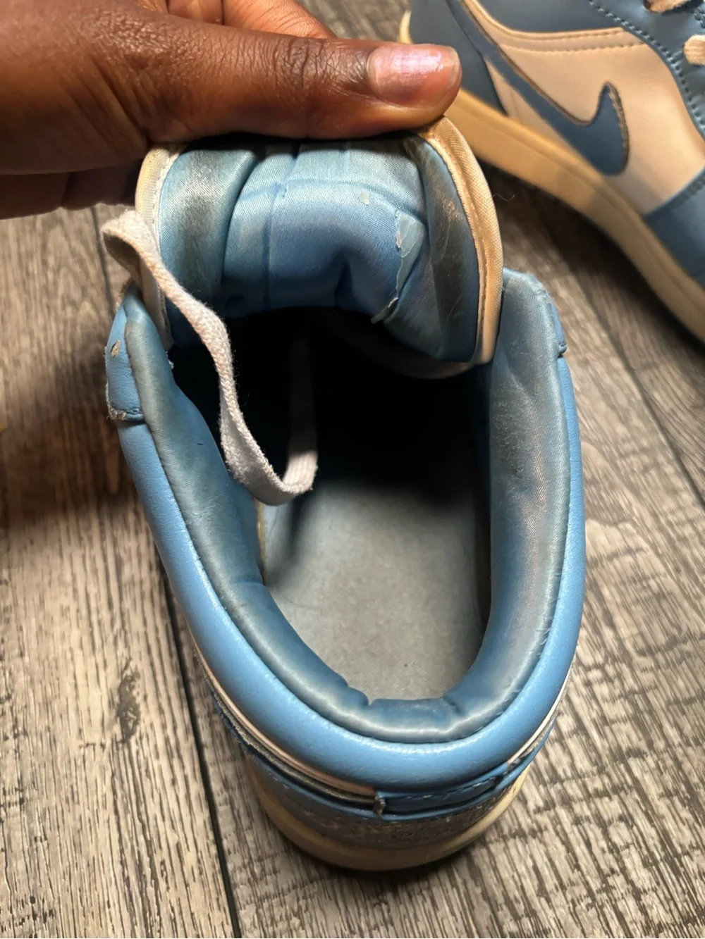Jordan Low-Top Sneakers in White and Light Blue